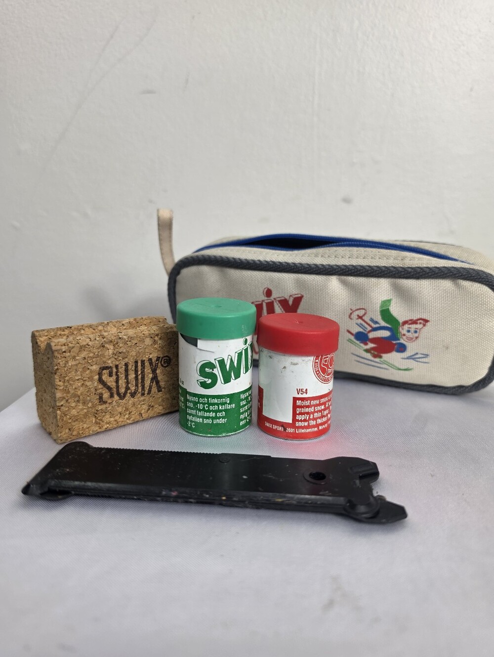 Swix Tour Pack Ski Wax w/travel carry bag BARELY USED